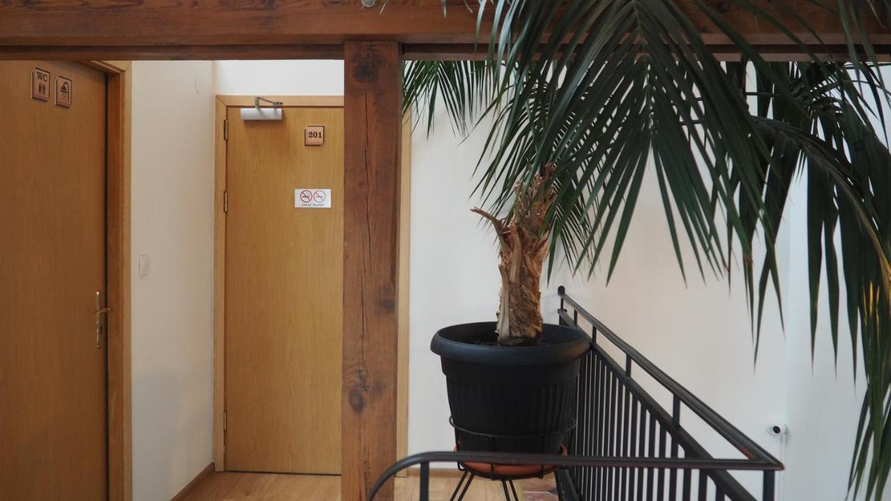 Hostel Mlotek I Perlik Tarnowskie Góry Kültér fotó